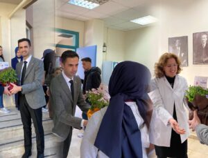 Gelendost Belediye Başkanı Mustafa Özmen, 14 Mart Tıp Bayramı’nı Kutladı