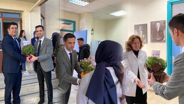 Gelendost Belediye Başkanı Mustafa Özmen, 14 Mart Tıp Bayramı’nı Kutladı