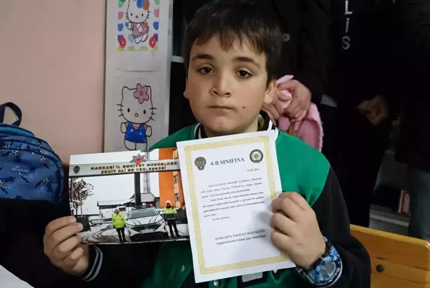 Eğirdir’li Küçük Poyraz’ın Anlamlı Tebrik Kartına Hakkari’den Yanıt Geldi