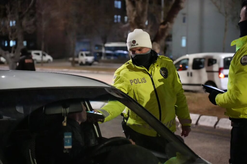 Isparta'da Güvenlik Denetimleri Aralıksız Devam Ediyor. Son 24 Saatte 12 Aranan Şahıs Yakalandı SaveClip.App 482481983 1172232617825717 6272726600317145188 n