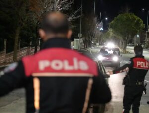 Isparta’da Güvenlik Denetimleri Aralıksız Devam Ediyor. Son 24 Saatte 12 Aranan Şahıs Yakalandı