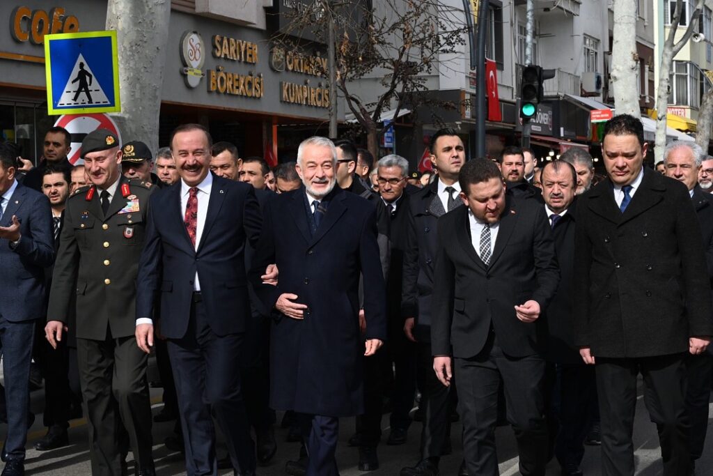 Isparta, Gazi Mustafa Kemal Atatürk’ün Şehri Ziyaretinin 95. Yıl Dönümünü Coşkuyla Kutladı SaveClip.App 482953064 18165971473330277 8570907579064453257 n