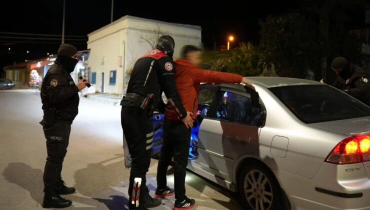 Isparta Emniyet Müdürlüğü’nden Huzur Güven Uygulaması: 507 Şahıs ve 36 Araç Denetlendi