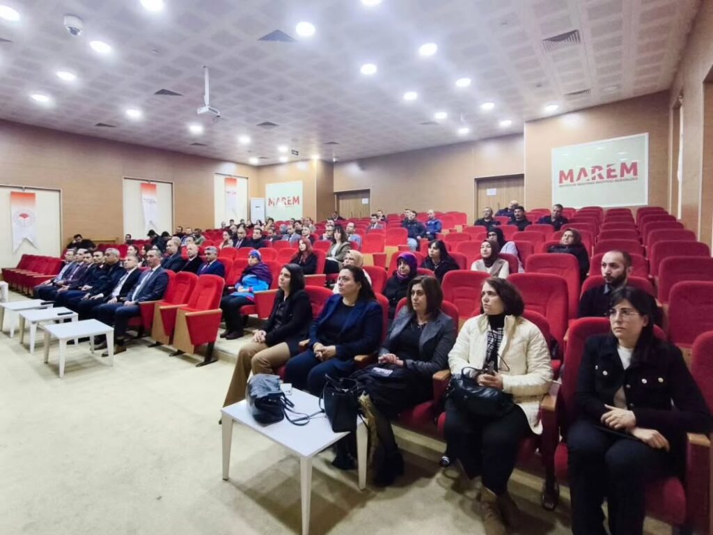 Eğirdir’de Dijital Güvenlik ve Bilinçlendirme Faaliyetleri: SİBERAY Projesi ile Teknoloji Bağımlılığına Karşı Mücadele SaveClip.App 483431067 1159285861892931 1042796371919966210 n