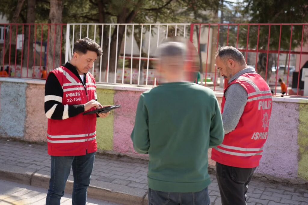 Isparta’da Okul Çevrelerinde Şok Uygulama! SaveClip.App 483488222 988604826156670 9174956245164922315 n