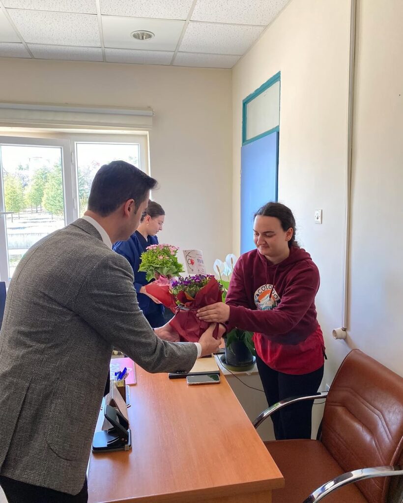 Gelendost Belediye Başkanı Mustafa Özmen, 14 Mart Tıp Bayramı’nı Kutladı SaveClip.App 483916494 17891090433209466 1969372030062725369 n