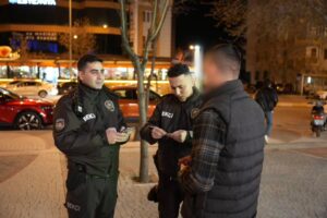 Isparta'da Gece Saatlerinde Asayiş ve Trafik Uygulaması Gerçekleştirildi SaveClip.App 484529192 1380631493132149 1772058670003568279 n
