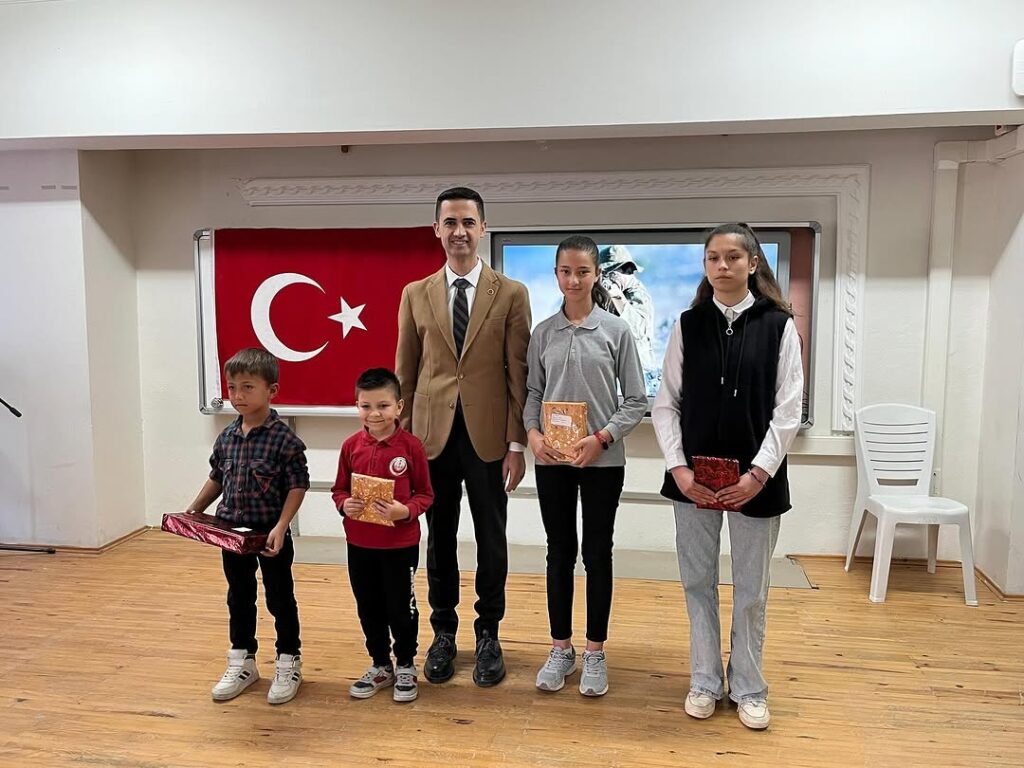 Gelendost Belediyesi 18 Mart Çanakkale Zaferi ve Şehitleri Anma Günü’nde Anlamlı Bir Program Düzenledi SaveClip.App 484818197 17891617374209466 7914584788953169469 n