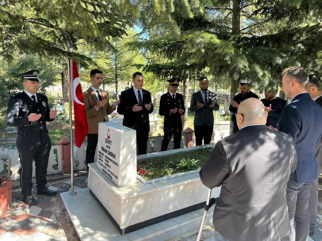 Gelendost Belediyesi 18 Mart Çanakkale Zaferi ve Şehitleri Anma Günü’nde Anlamlı Bir Program Düzenledi SaveClip.App 484828583 17891617347209466 2741026610172994803 n