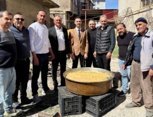 Gelendost Belediyesinden Şehitler İçin Helva İkramı