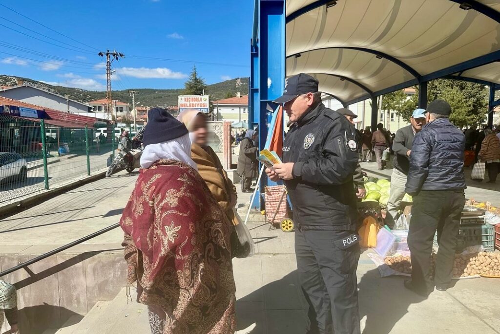 Isparta Emniyeti Vatandaşları Bilgilendirdi: KADES ve UYUMA Uygulamalarına Dikkat! SaveClip.App 485721226 17899001172160537 4256174952114320240 n