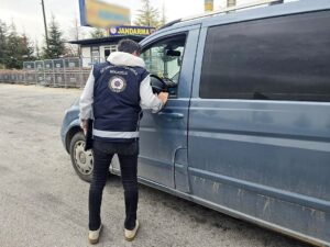 Isparta'da Göçmen Kaçakçılığına Karşı Denetimler Devam Ediyor SaveClip.App 485810442 17899273974160537 6188461350173072555 n