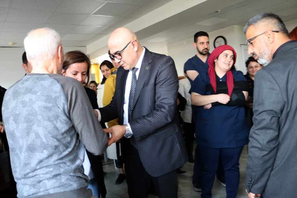 Isparta’da Yaşlılar Haftası Etkinlikleri Kapsamında Ziyaretler Gerçekleştirildi SaveClip.App 485981018 17882847735250367 6568462099663423269 n