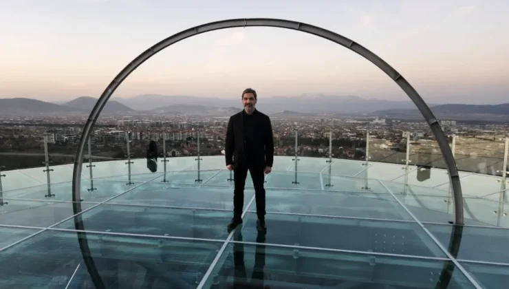 Uğur Işılak, Isparta’nın Eşsiz Manzarasına Hayran Kaldı