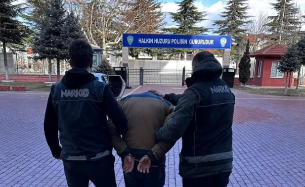 Isparta’da Narkotik Operasyonu: 2 Şüpheliye Adli İşlem, 1 Şüpheli Tutuklandı!