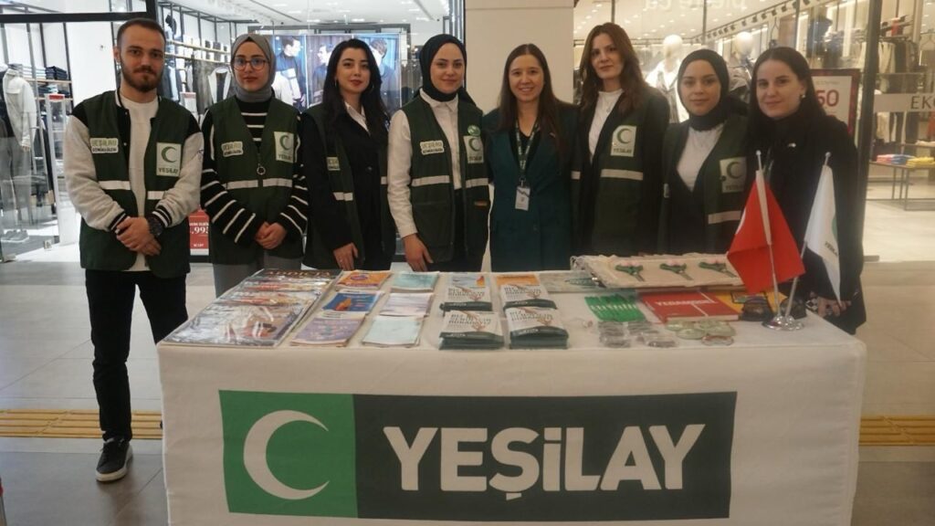 Yeşilay Danışmanlık Merkezi (YEDAM) Isparta’da Sanatseverlerle Buluştu Yedaaa