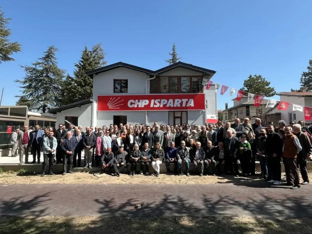 Isparta CHP’de Yeni Yönetim, Görev Dağılımını Yaptı chp