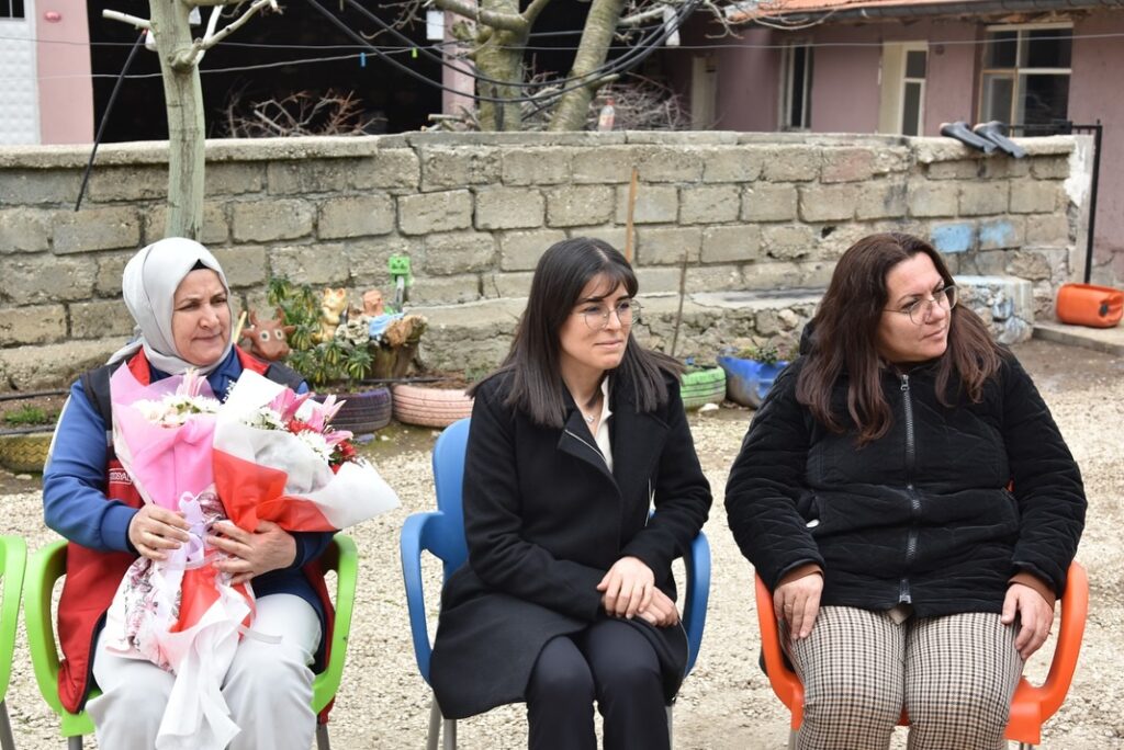 Eğirdir Belediye Başkanı Mustafa Özer, Kadınlar Günü'nde Üreten Kadınları Ziyaret Etti e9