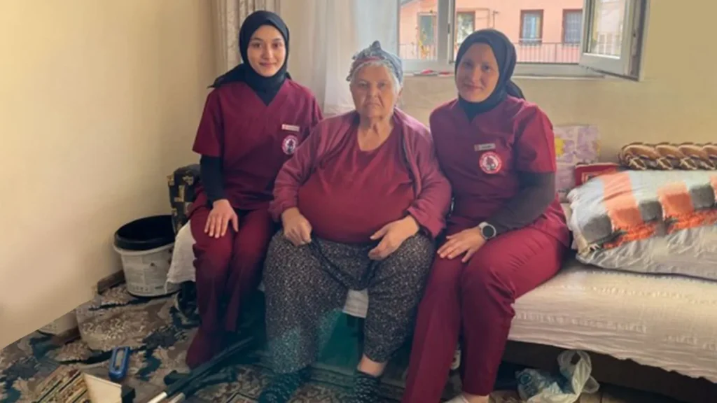 “Nesilden Nesile Nefes” Projesi, Yaşlı Bireylere Evde Bakım Desteği Sunuyor helal olsun gencler 2