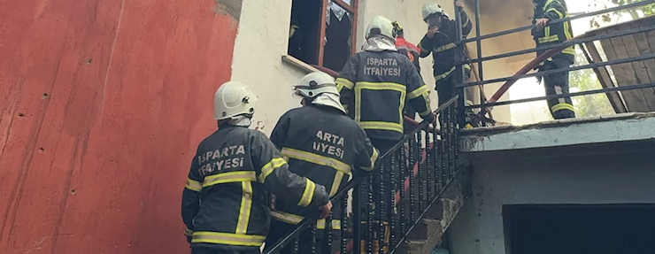 Isparta’da Bilgisayar Kablosu Yangına Sebep Oldu