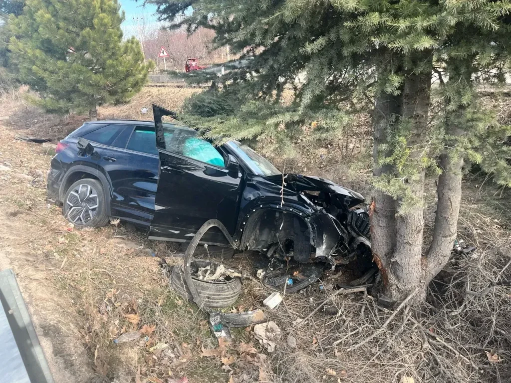 Şarkikaraağaç Belediye Başkanı Ali Göçer Trafik Kazası Geçirdi k