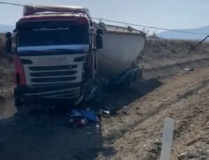 Isparta Şarkikaraağaç’ta Kavşakta Trafik Kazası: 1 Yaralı