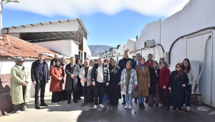 Eğirdir Belediye Başkanı Mustafa Özer, Mantar Üreticilerini Ziyaret Etti