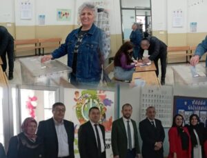 Yeniyüzyıl Mahallesinde Muhtarlık Seçimi Başladı