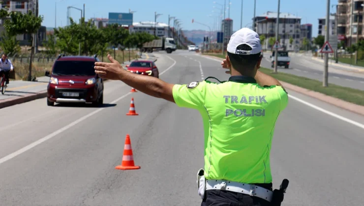 Trafik Cezalarına Büyük Zam! Motosiklet Sürücülerine Özel Yeni Düzenlemeler Geliyor