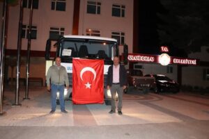 Uluborlu Belediyesi’ne Hibe Destek: Katı Atık Toplama Aracı Teslim Alındı u 1