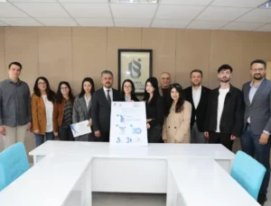 Uluborlu Selahattin Karasoy MYO’nun “Birlikte 30 Yıl” Logo Yarışmasında Kazananlar Ödüllerini Aldı