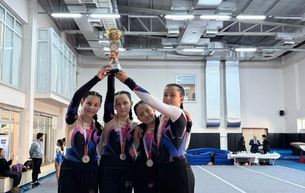 Hızırbey Ortaokulu Küçük Kızlar Jimnastik Takımı İl İkincisi Oldu!