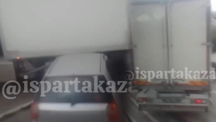 Isparta-Antalya Karayolunda Trafik Kazası