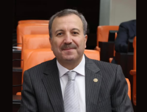 AK Parti Isparta Milletvekili Gökgöz’den CHP Lideri Özgür Özel’e Sert Tepki: “Cunta = CHP”