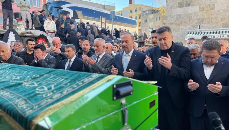 Eğirdir Belediye Başkanı Mustafa Özer’in Babası Hacı İsmail Özer Son Yolculuğuna Uğurlandı
