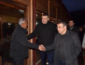 Başkan Özer, Sabah Namazı Sonrası Hemşehrileriyle Buluştu