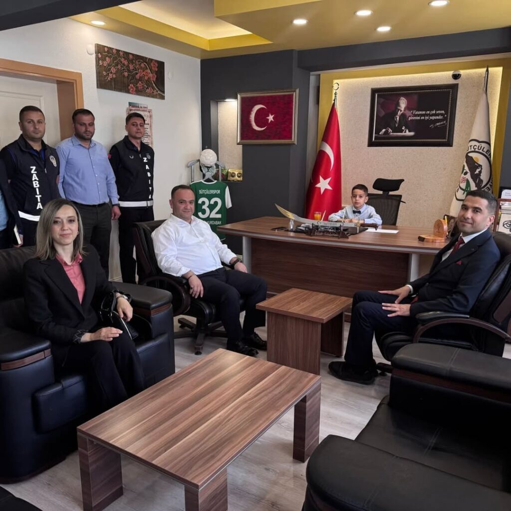Sütçüler Belediyesi'nden 23 Nisan'a Özel Etkinlik: Başkanlık Koltuğu Öğrenciye Devredildi SaveClip.App 490700951 1215868316730939 330326450263154632 n