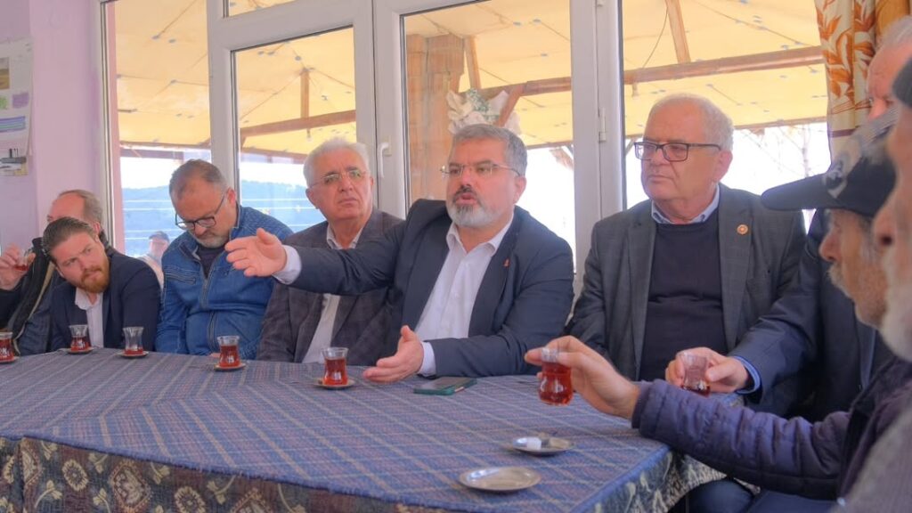 CHP Isparta İl Başkanı Hasan Karaca, Gönen'de Gül Üreticilerinin Sorunlarını Yerinde İnceledi SaveClip.App 491446158 1317907272641453 5352090127156462704 n