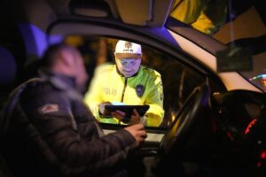 Isparta’da Asayiş ve Trafik Uygulaması: 93 Araç Denetlendi, 10 Sürücüye Ceza Kesildi SaveClip.App 491511541 17901547671160537 6315406985700857411 n