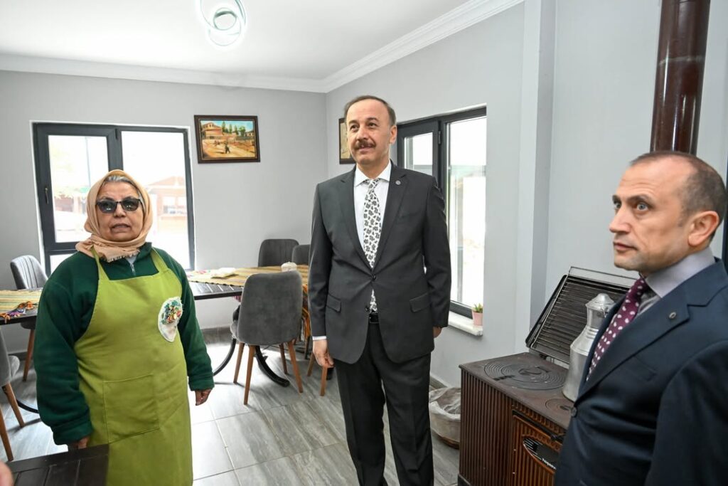 Isparta’da Kadın Girişimcilere Destek: Vali Abdullah Erin’in Yakaören Ziyareti SaveClip.App 491896032 18472331287070620 2174928398187007052 n