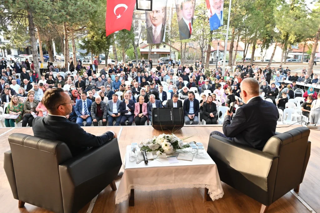 Başkan Başdeğirmen Gülistan Mahallesi’nde Vatandaşlarla Buluştu Sorulara Cevap Verdi Vatandas Cevapliyor 2