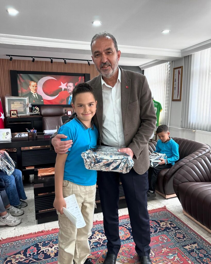 Atabey Belediyesi'nde de Başkanlık Koltuğu Geleceğin Teminatı Olan Çocuklara Devredildi a3