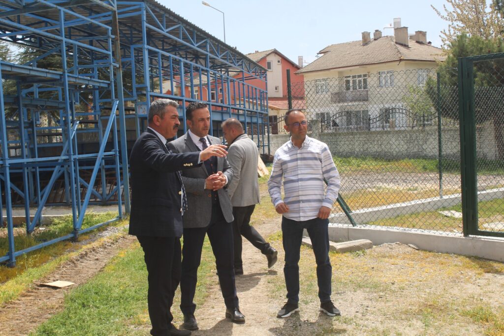 Şarkikaraağaç Açık Yüzme Havuzu Projesinde Sona Gelindi Yüzme