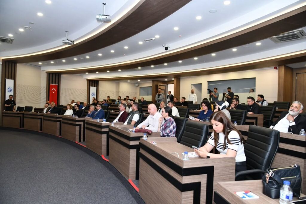 ITSO'da Markalaşma ve Finansal Getirileri Masaya Yatırıldı: İş Dünyası Yoğun İlgi Gösterdi i4 1