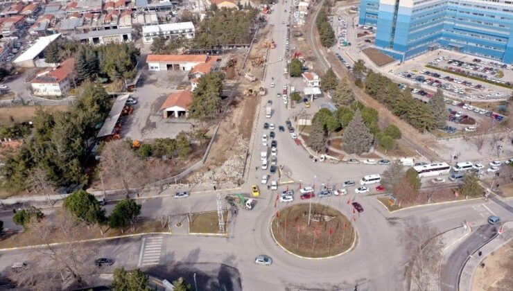 Isparta Belediye Meclisi, Şehir Hastanesi Kavşağı İçin Üst Geçit Projesi Onayladı