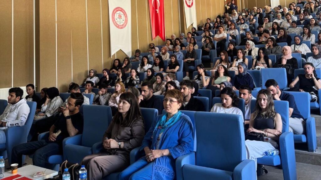 SDÜ’de “Pediatride Multidisipliner Yaklaşımlar” Etkinliği Gerçekleştirildi Pediatri