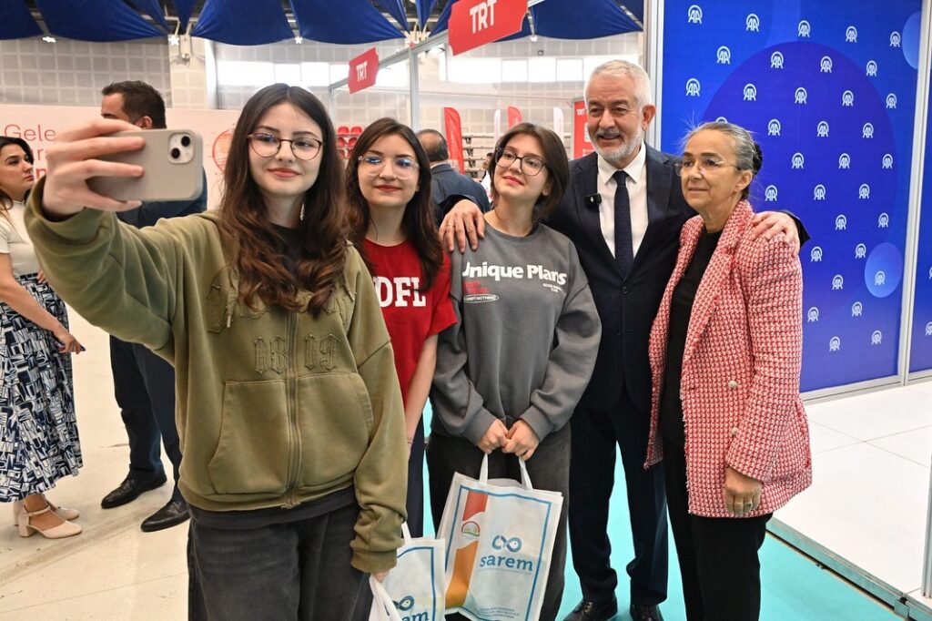 Başkan Başdeğirmen, Devlet Teşvikleri Tanıtım Günleri Fuarı’nı Ziyaret Etti s1