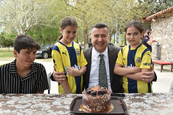 Eğirdir'de 23 Nisan Coşkusu Şehit ve Gazi Çocuklarıyla Rüya Park'ta Taçlandı 23 Nisan