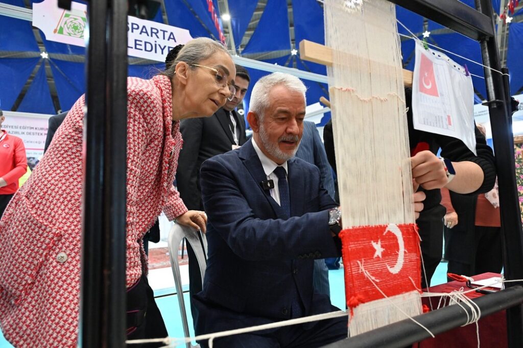 Başkan Başdeğirmen, Devlet Teşvikleri Tanıtım Günleri Fuarı’nı Ziyaret Etti s2 1