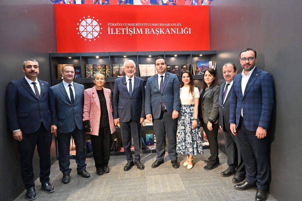 Başkan Başdeğirmen, Devlet Teşvikleri Tanıtım Günleri Fuarı’nı Ziyaret Etti s3 1